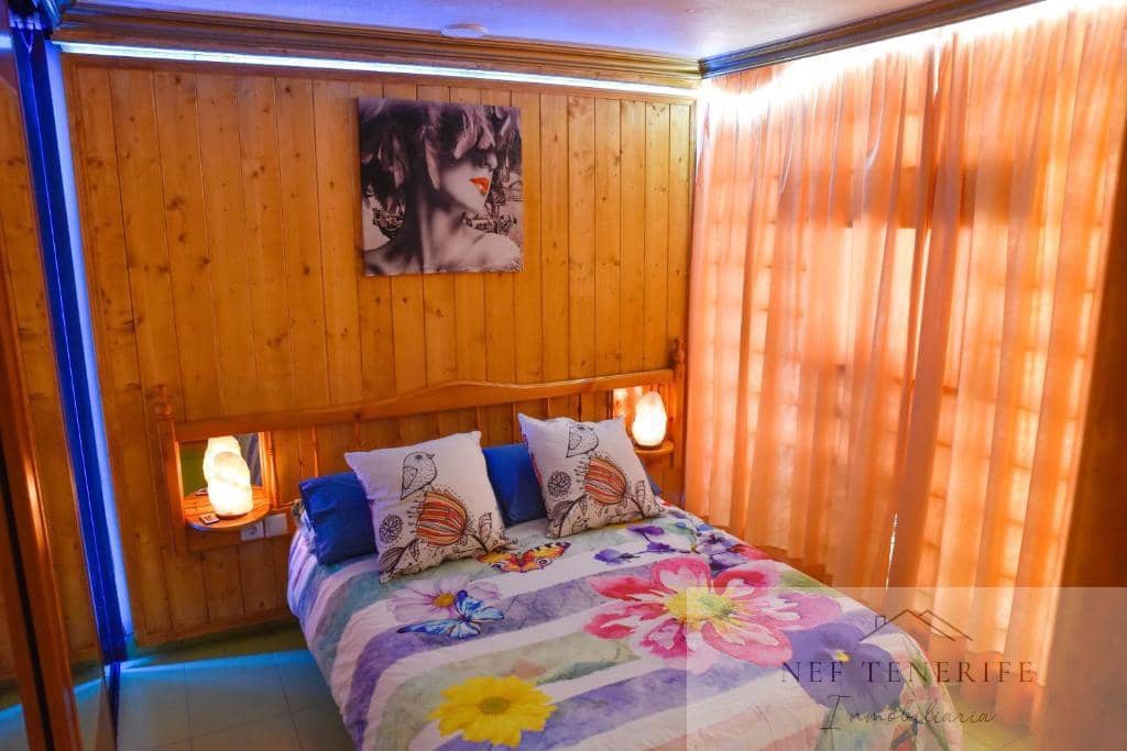 15 soveværelse Villa til salg i El Medano med swimmingpool - € 1.750.000 (Ref: 9879262)