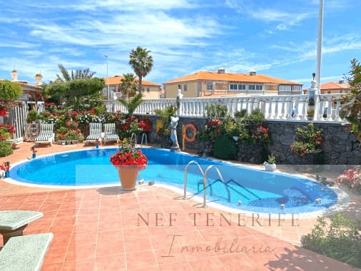 15 soveværelse Villa til salg i El Medano med swimmingpool - € 1.750.000 (Ref: 9879262)