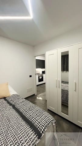 2 chambre Appartement à vendre à Playa de las Americas, Arona - 230 000 € (Ref: 9879266)