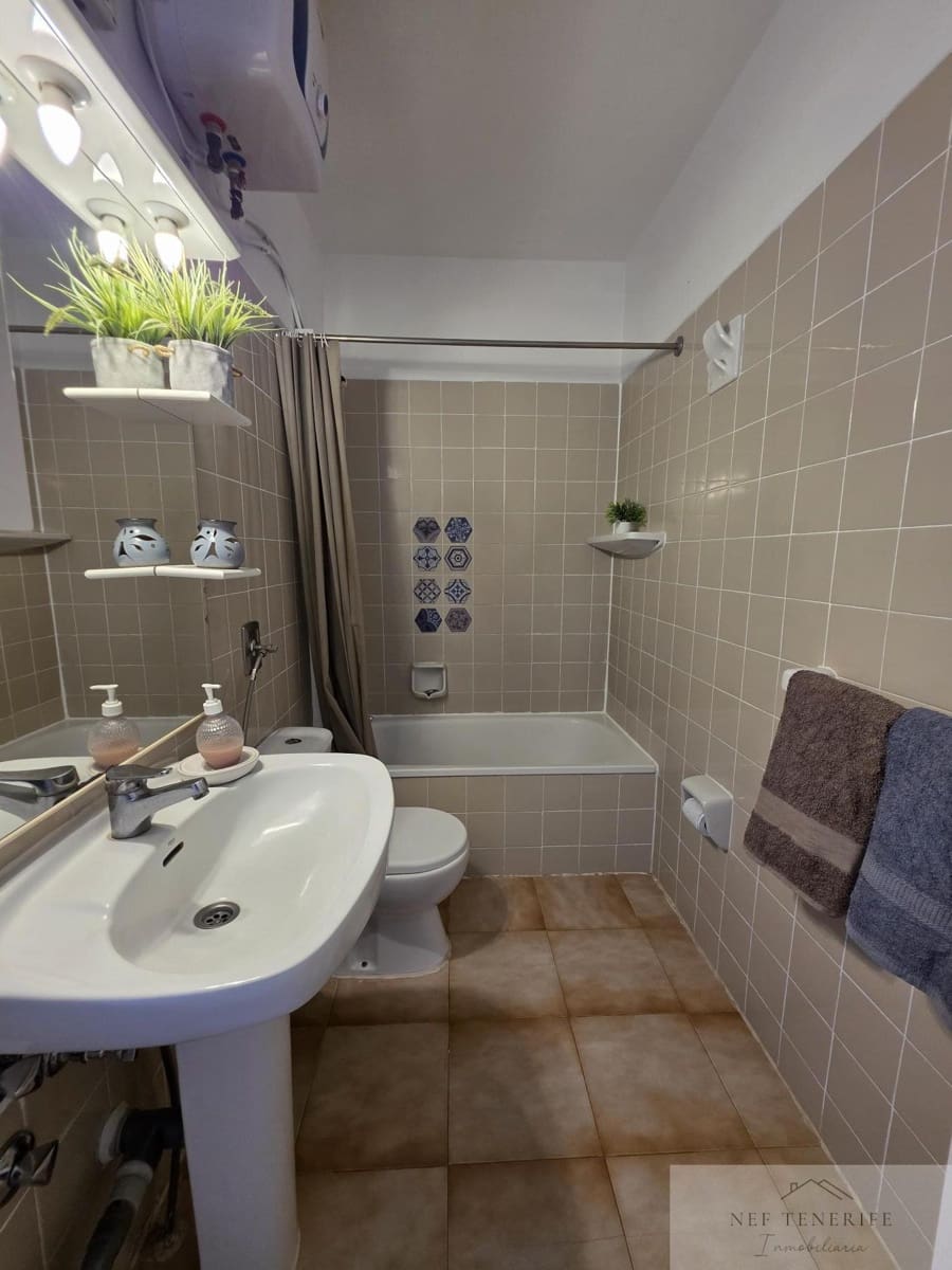 1 bedroom Apartment for sale in Costa del Silencio - € 184,000 (Ref: 9879268)
