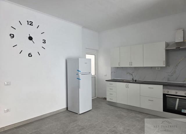 2 bedroom Apartment for sale in La Jaca, Arico - € 169,000 (Ref: 9879270)