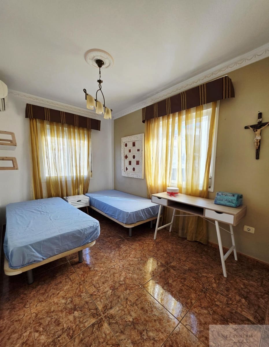 5 soveværelse Villa til salg i Costa Adeje - € 899.000 (Ref: 9879272)