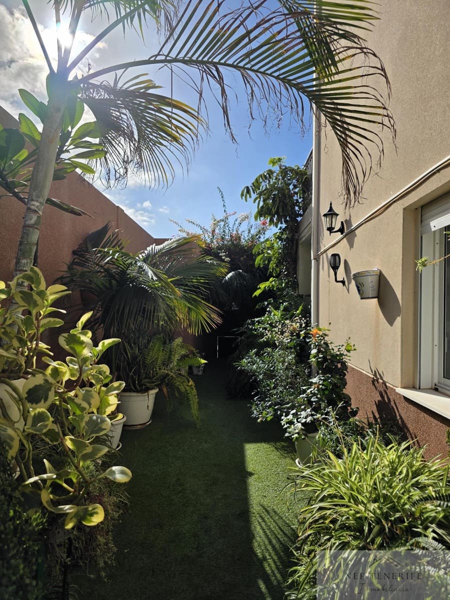 5 soveværelse Villa til salg i Costa Adeje - € 899.000 (Ref: 9879272)