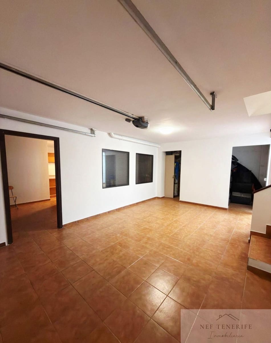 3 soveværelse Semi-Rækkehus til salg i El Medano med garage - € 570.000 (Ref: 9879273)