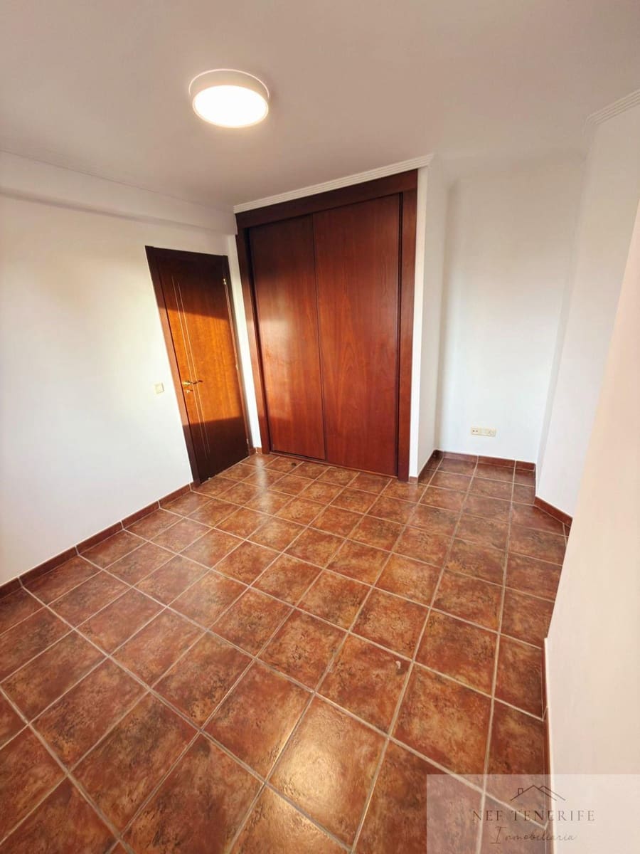3 soveværelse Semi-Rækkehus til salg i El Medano med garage - € 570.000 (Ref: 9879273)