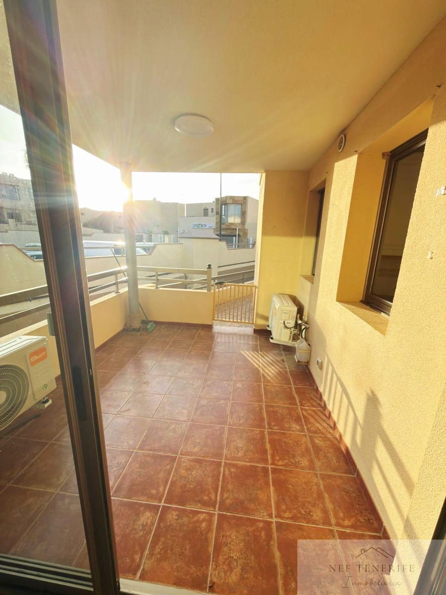 3 soveværelse Semi-Rækkehus til salg i El Medano med garage - € 570.000 (Ref: 9879273)