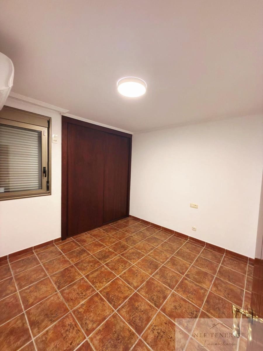 3 soveværelse Semi-Rækkehus til salg i El Medano med garage - € 570.000 (Ref: 9879273)