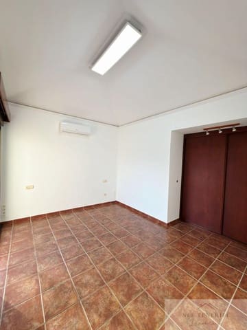3 soveværelse Semi-Rækkehus til salg i El Medano, Granadilla de Abona med garage - € 570.000 (Ref: 9879273)