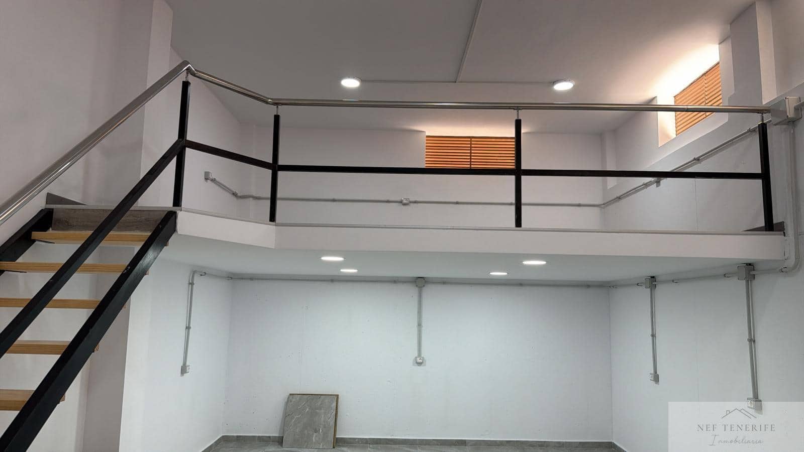 Commerciale in vendita in San Isidro de Abona - 56.000 € (Rif: 9932403)