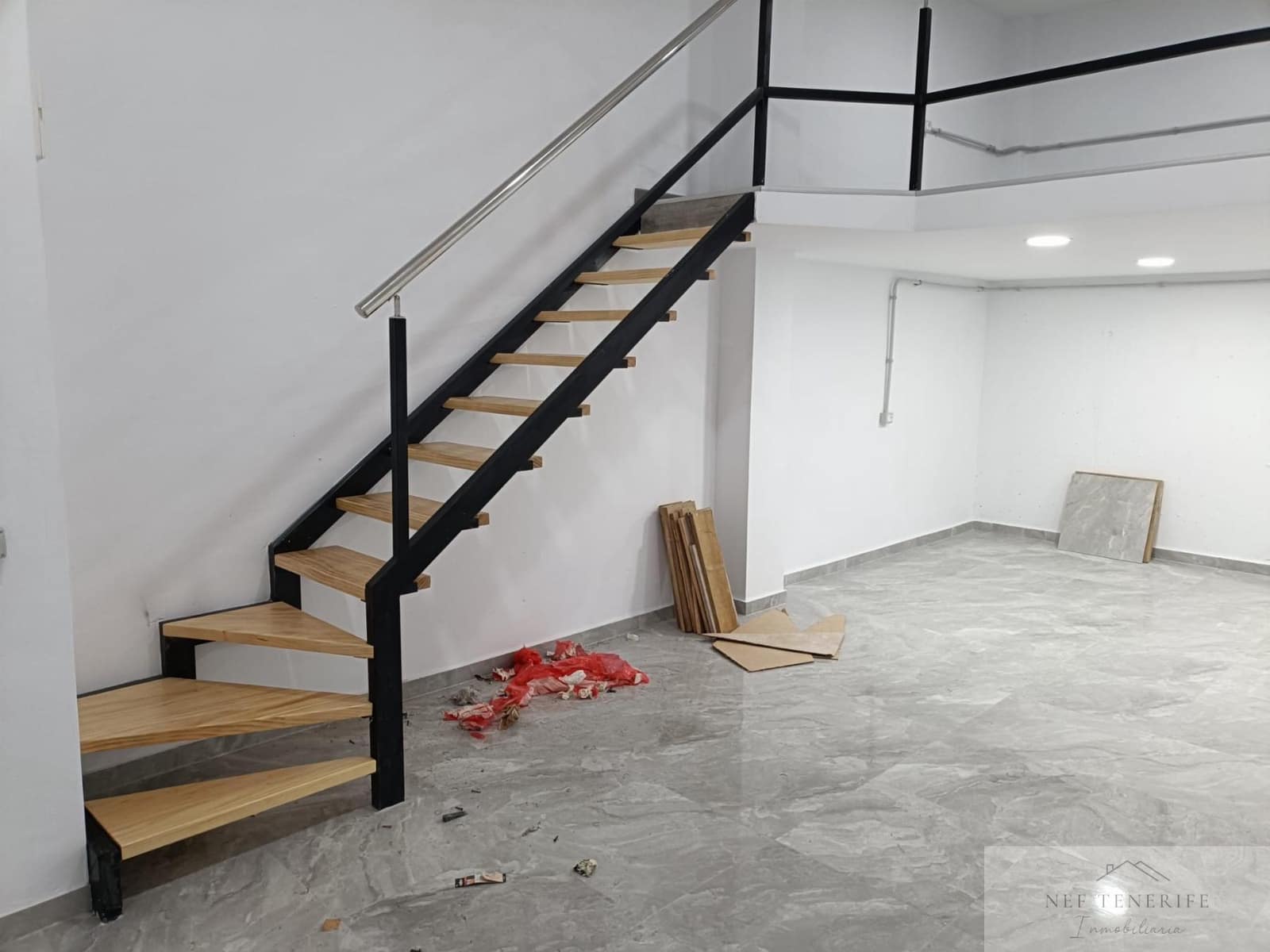Commerciale in vendita in San Isidro de Abona - 56.000 € (Rif: 9932403)