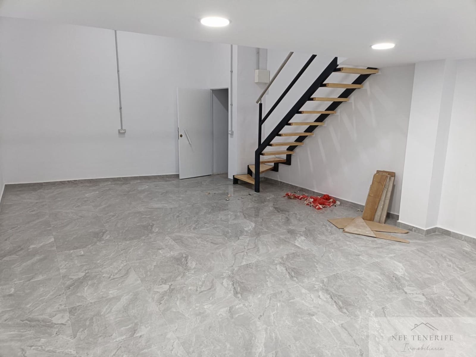 Commerciale in vendita in San Isidro de Abona - 56.000 € (Rif: 9932403)