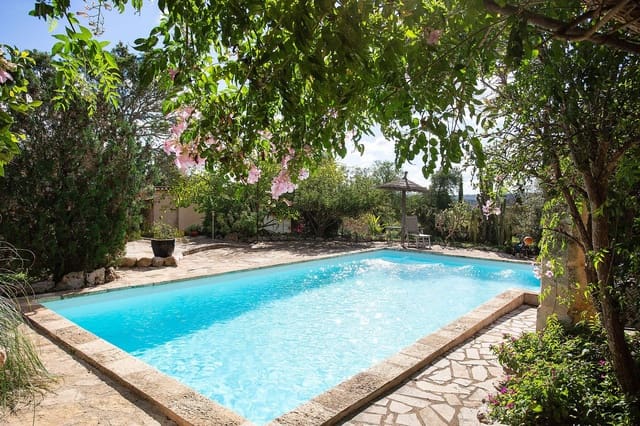 5 soveværelse Finca/Landehus til salg i Costitx med swimmingpool - € 1.800.000 (Ref: 9715326)