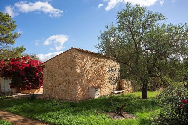 5 makuuhuone Maalaistalo myytävänä paikassa Costitx mukana uima-altaan - 1 800 000 € (Ref: 9740249)