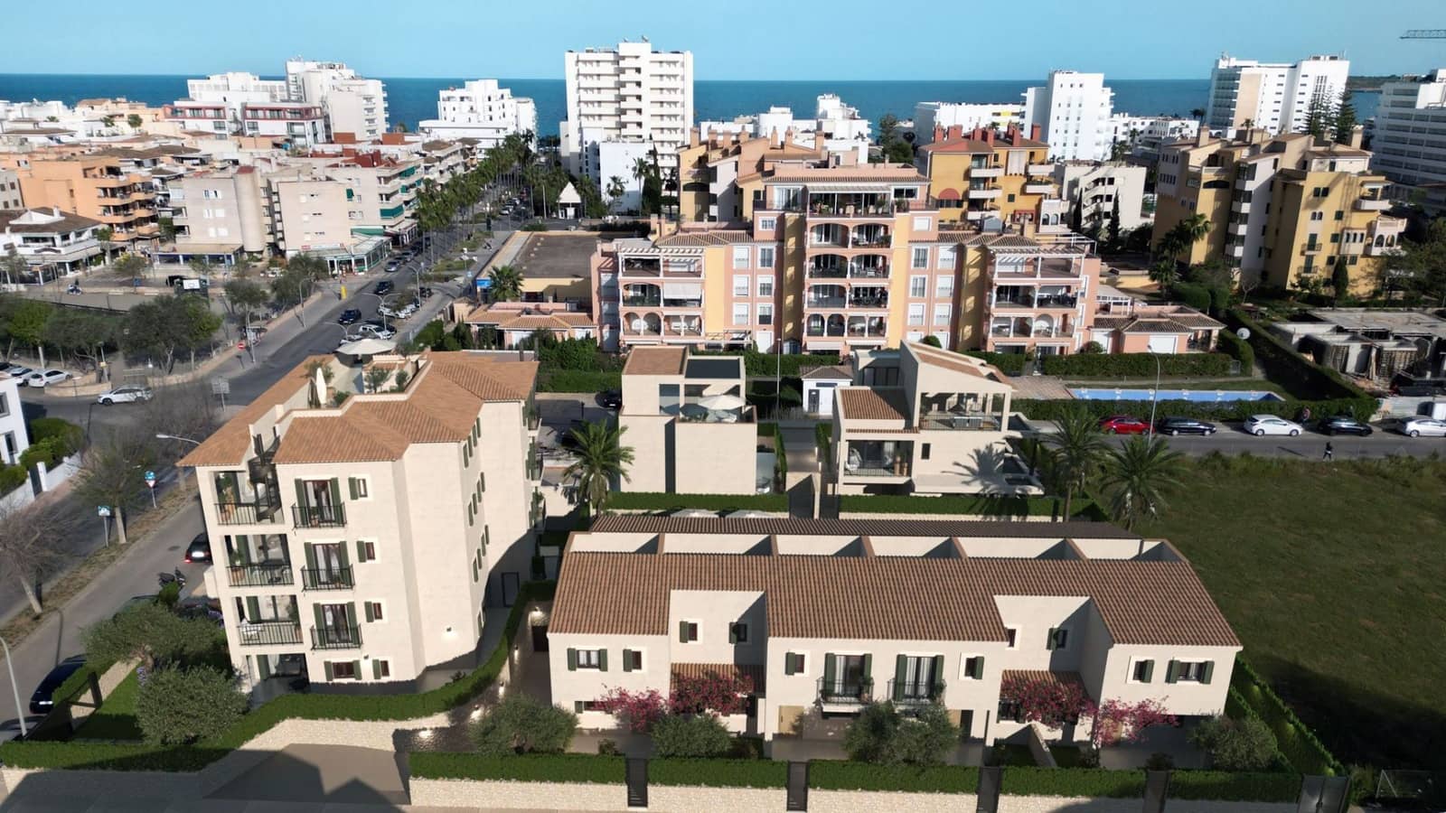 Pareado de 4 habitaciones en Cala Millor en venta con piscina garaje - 650.000 € (Ref: 9740256)