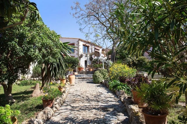 2 chambre Finca/Maison de Campagne à vendre à Artà avec piscine garage - 550 000 € (Ref: 9856340)
