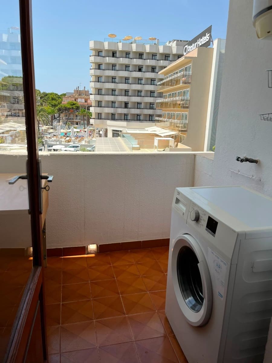 2 bedroom Apartment for rent in Cala Bona - € 1,300 (Ref: 9915219)