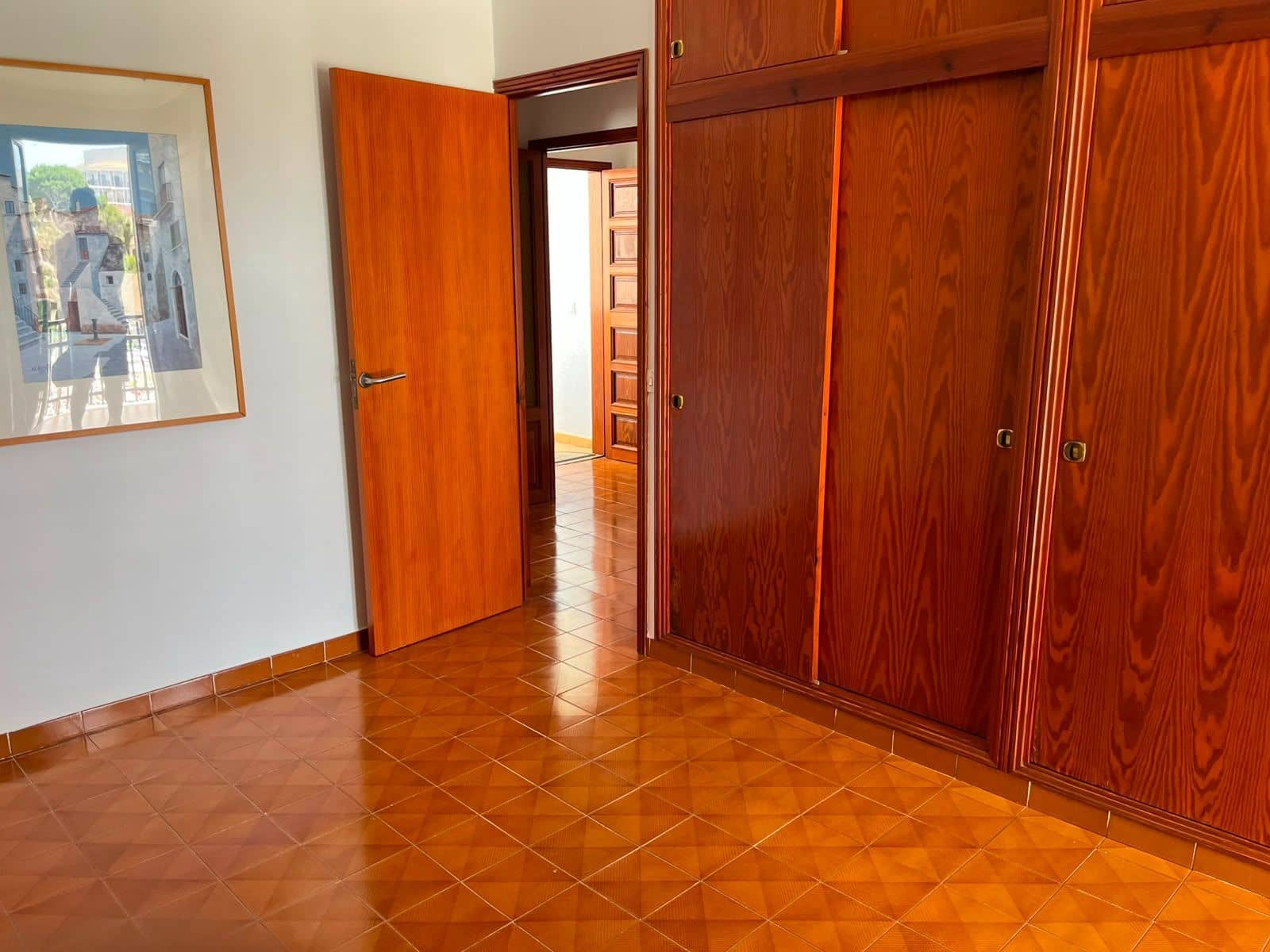 2 bedroom Apartment for rent in Cala Bona - € 1,300 (Ref: 9915219)