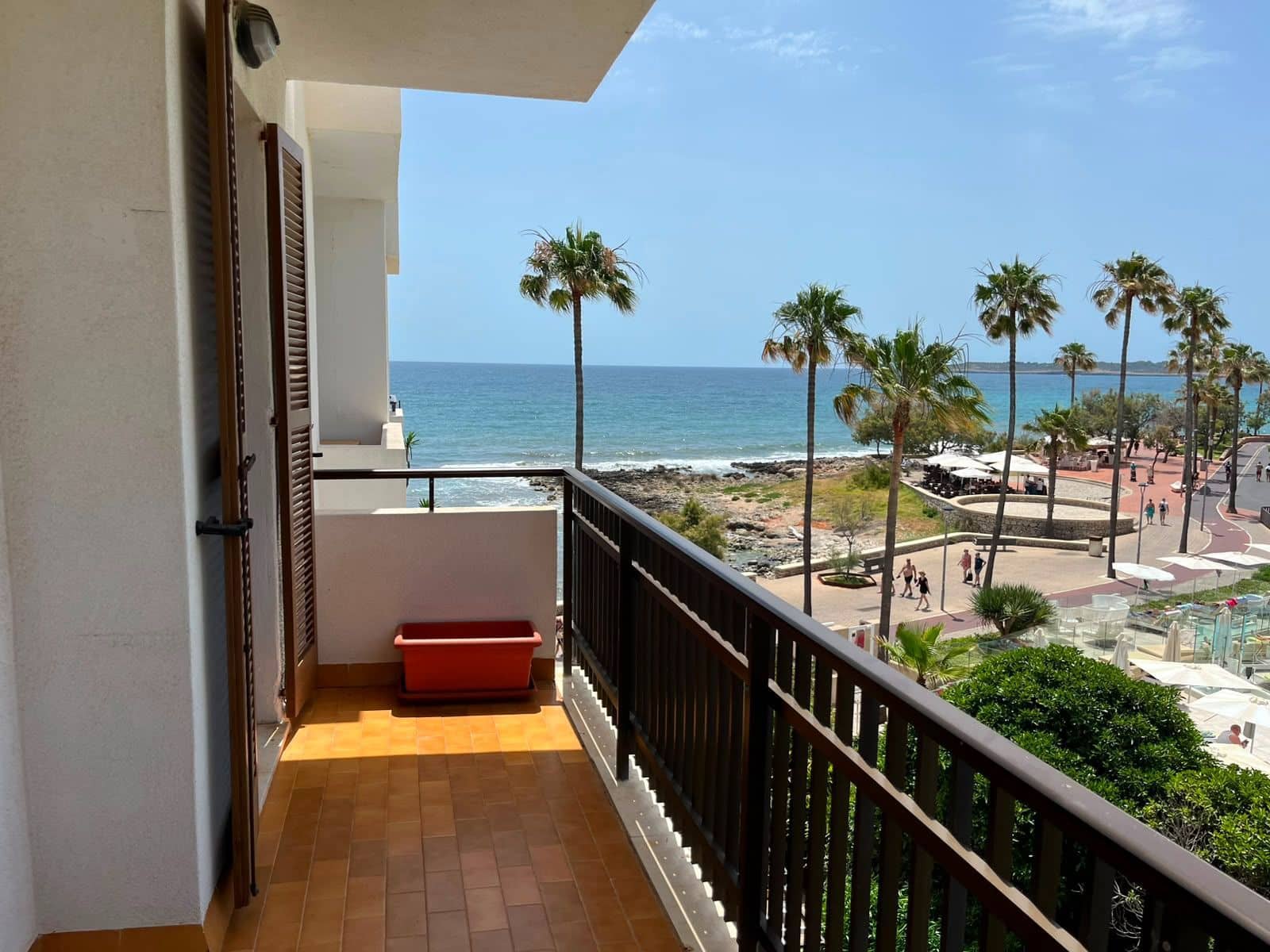 2 bedroom Apartment for rent in Cala Bona - € 1,300 (Ref: 9915219)