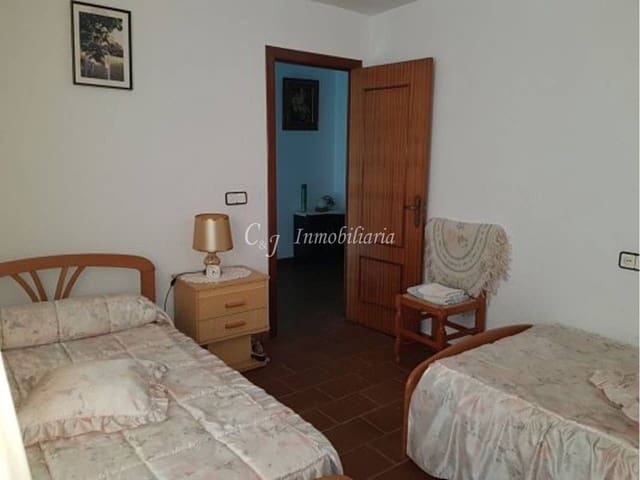 4 bedroom Villa for sale in Estivella with pool garage - € 375,000 (Ref: 9707731)