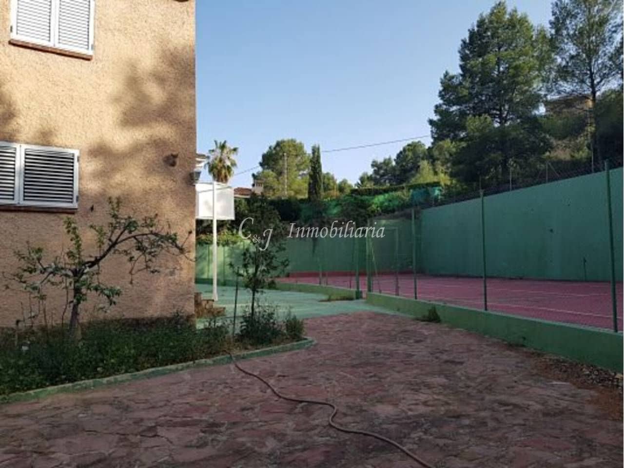 4 soveværelse Villa til salg i Estivella med swimmingpool garage - € 375.000 (Ref: 9707731)
