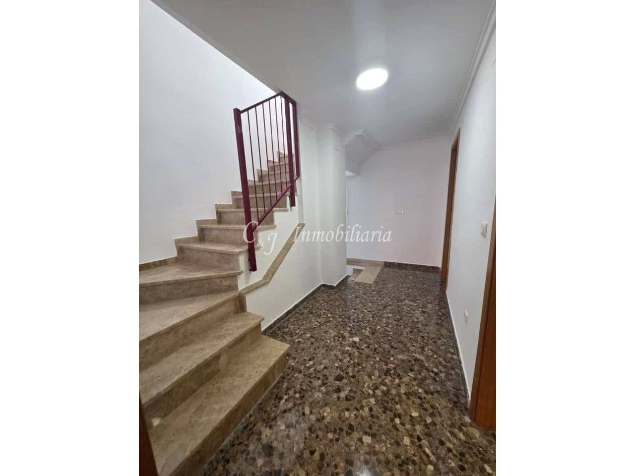 3 soveværelse Rækkehus til salg i Sagunto / Sagunt med swimmingpool garage - € 269.000 (Ref: 9707738)