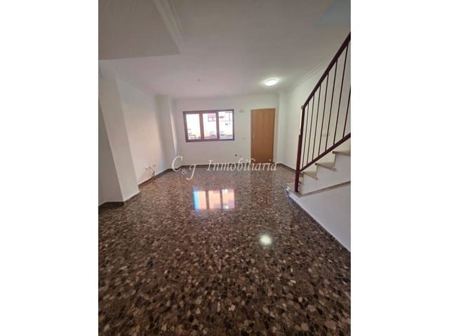 3 soveværelse Rækkehus til salg i Sagunto / Sagunt med swimmingpool garage - € 269.000 (Ref: 9707738)