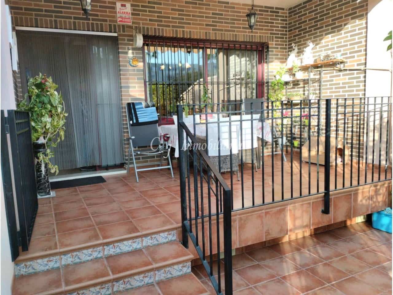 3 sovrum Semi-fristående Villa till salu i Sagunto / Sagunt med garage - 345 000 € (Ref: 9707739)