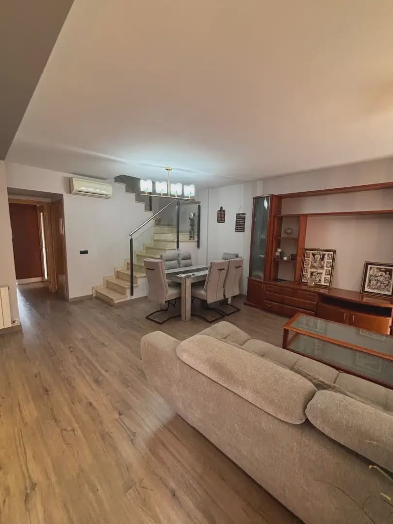 4 Zimmer Reihenhaus zu verkaufen in Alginet mit Garage - 350.000 € (Ref: 10079942)