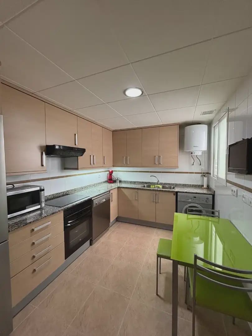 3 soveværelse Lejlighed til salg i L'Alcudia med garage - € 160.000 (Ref: 10130748)
