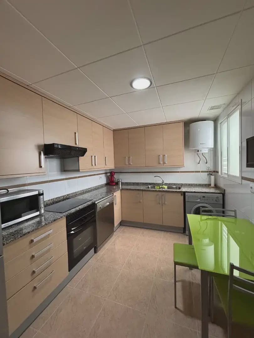3 soveværelse Lejlighed til salg i L'Alcudia med garage - € 160.000 (Ref: 10130748)