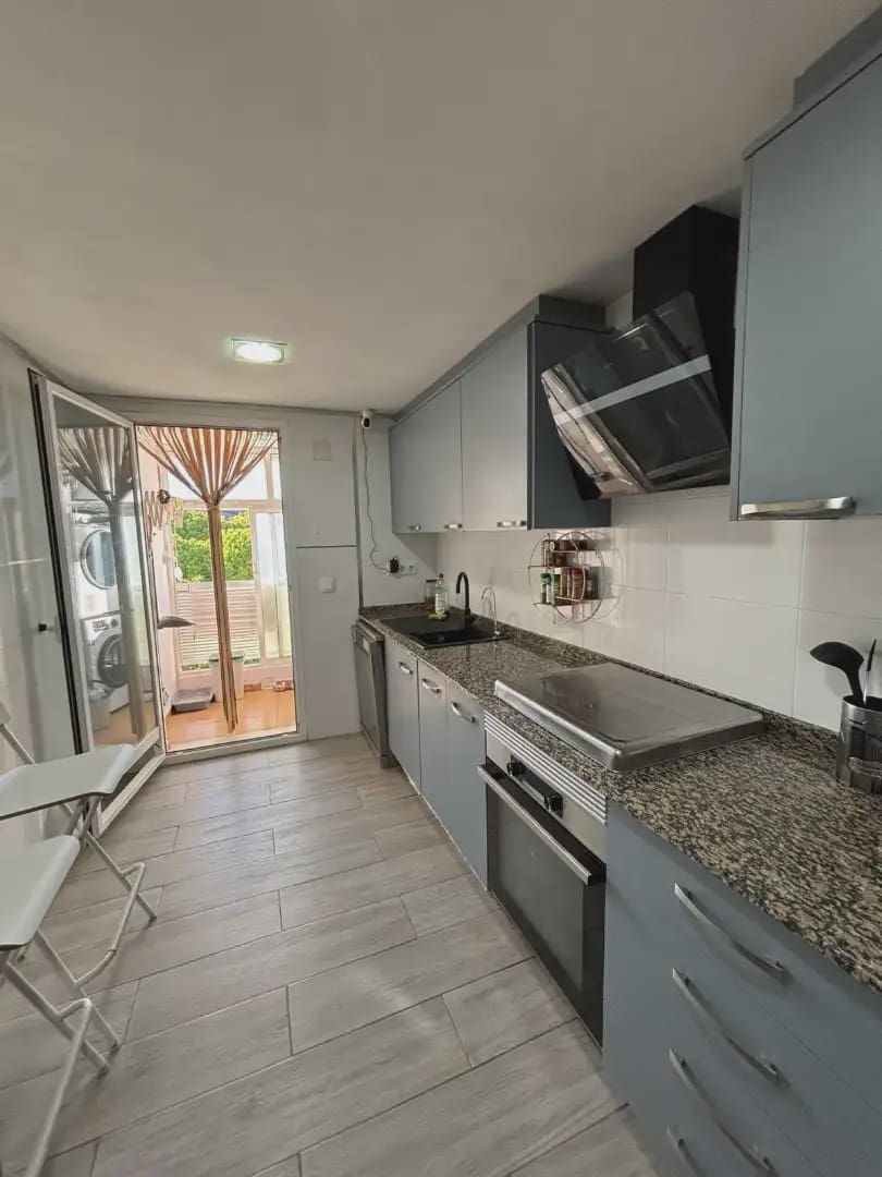 3 bedroom Flat for sale in Alginet with garage - € 175,000 (Ref: 10165356)