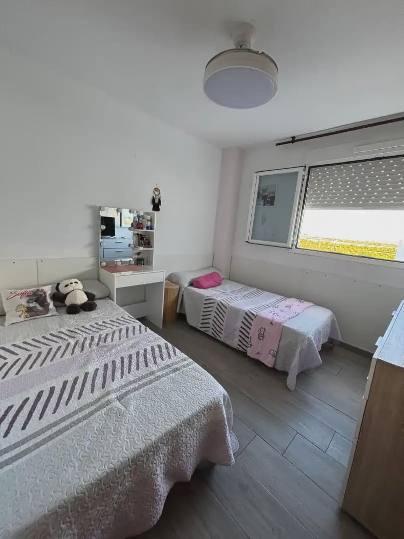 3 bedroom Flat for sale in Alginet with garage - € 175,000 (Ref: 10165356)