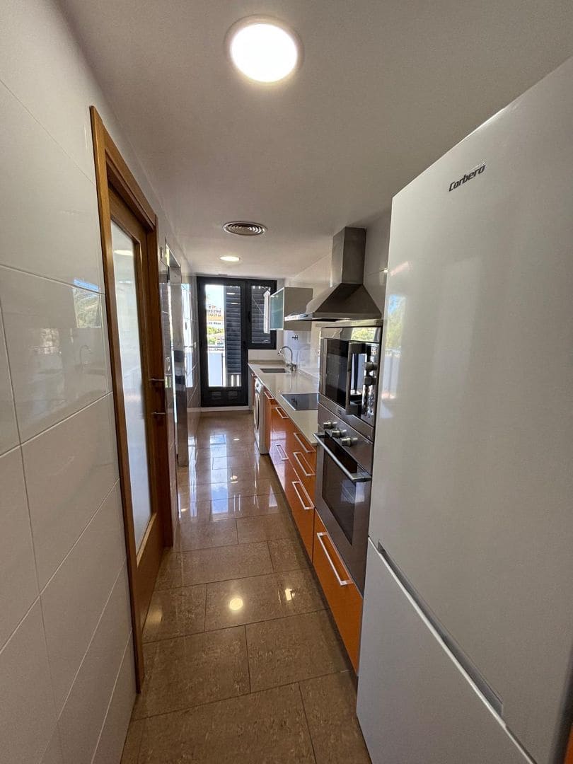 2 Zimmer Wohnung zu vermieten in Carlet mit Garage - 900 € (Ref: 9674643)