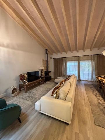 4 Zimmer Haus zu verkaufen in Benifaió mit Pool Garage - 560.000 € (Ref: 9674657)