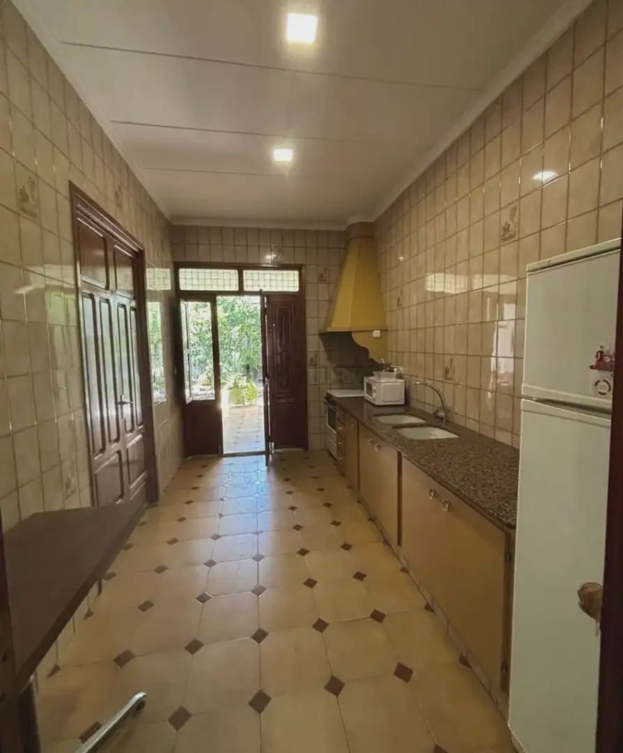 4 bedroom Townhouse for sale in Alginet - € 185,000 (Ref: 9674658)