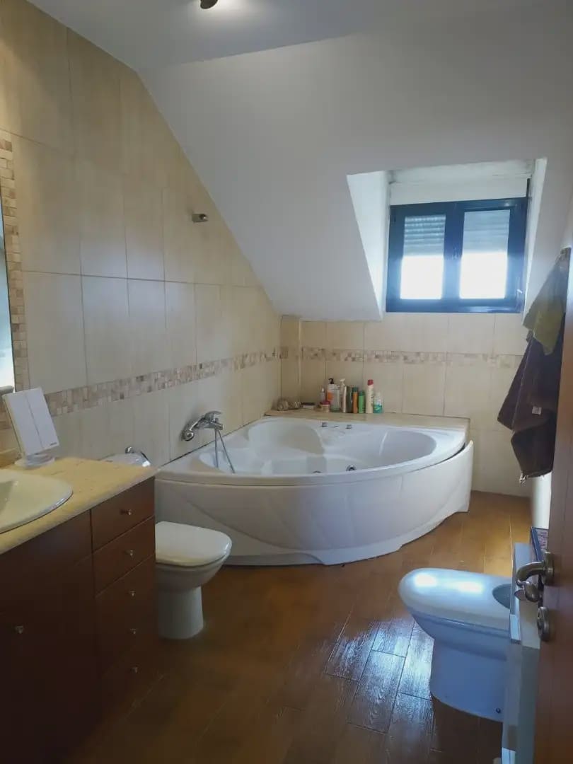 Casa de 4 habitaciones en Alginet en venta con garaje - 260.000 € (Ref: 9797389)