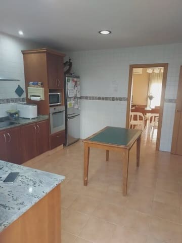 Casa de 4 habitaciones en Alginet en venta con garaje - 260.000 € (Ref: 9797389)