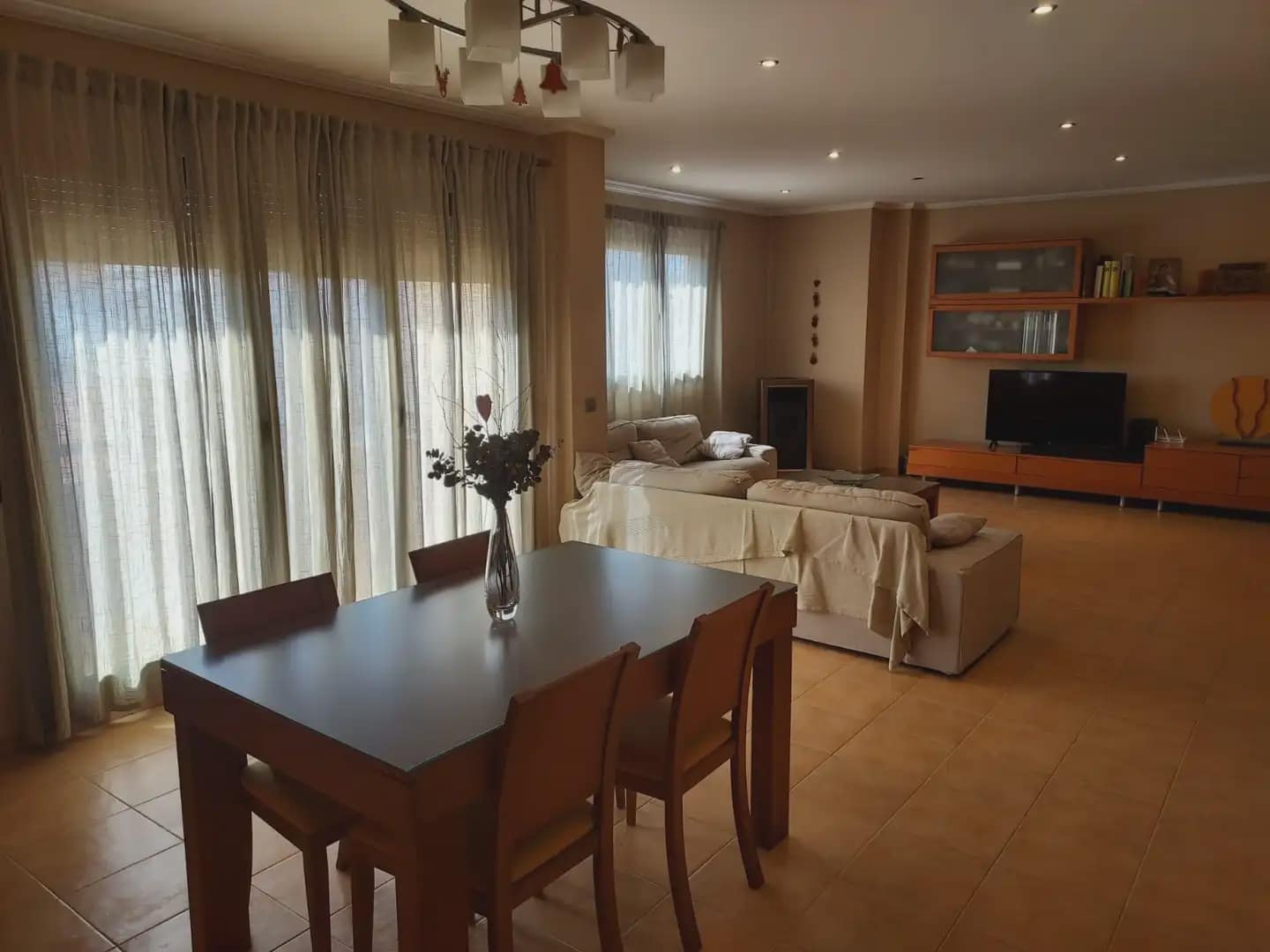 Casa de 4 habitaciones en Alginet en venta con garaje - 260.000 € (Ref: 9797389)