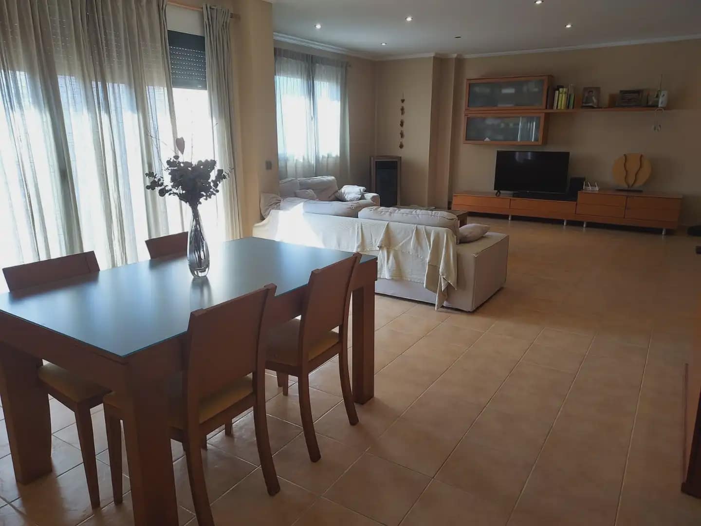 Casa de 4 habitaciones en Alginet en venta con garaje - 260.000 € (Ref: 9797389)
