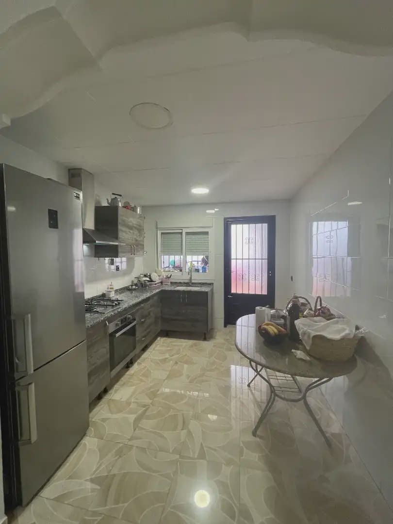 2 bedroom Townhouse for sale in Alginet - € 106,000 (Ref: 9807420)