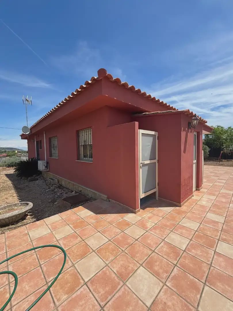 4 bedroom Villa for sale in Catadau with pool garage - € 310,000 (Ref: 9841718)