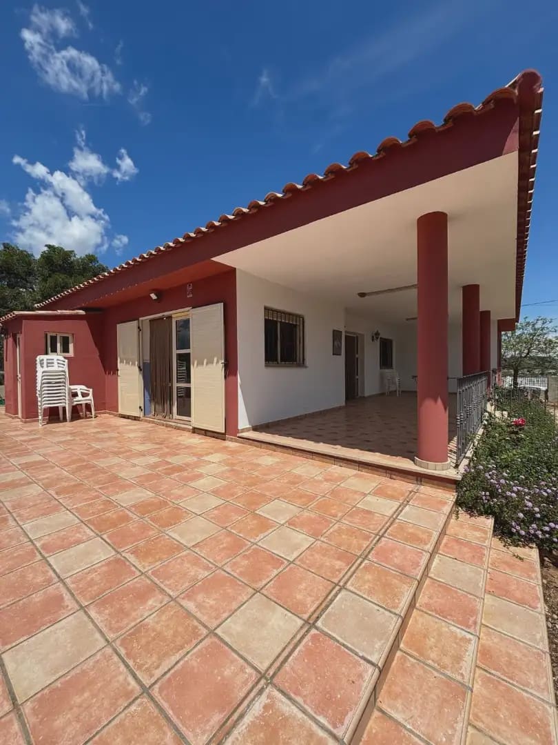 4 bedroom Villa for sale in Catadau with pool garage - € 310,000 (Ref: 9841718)