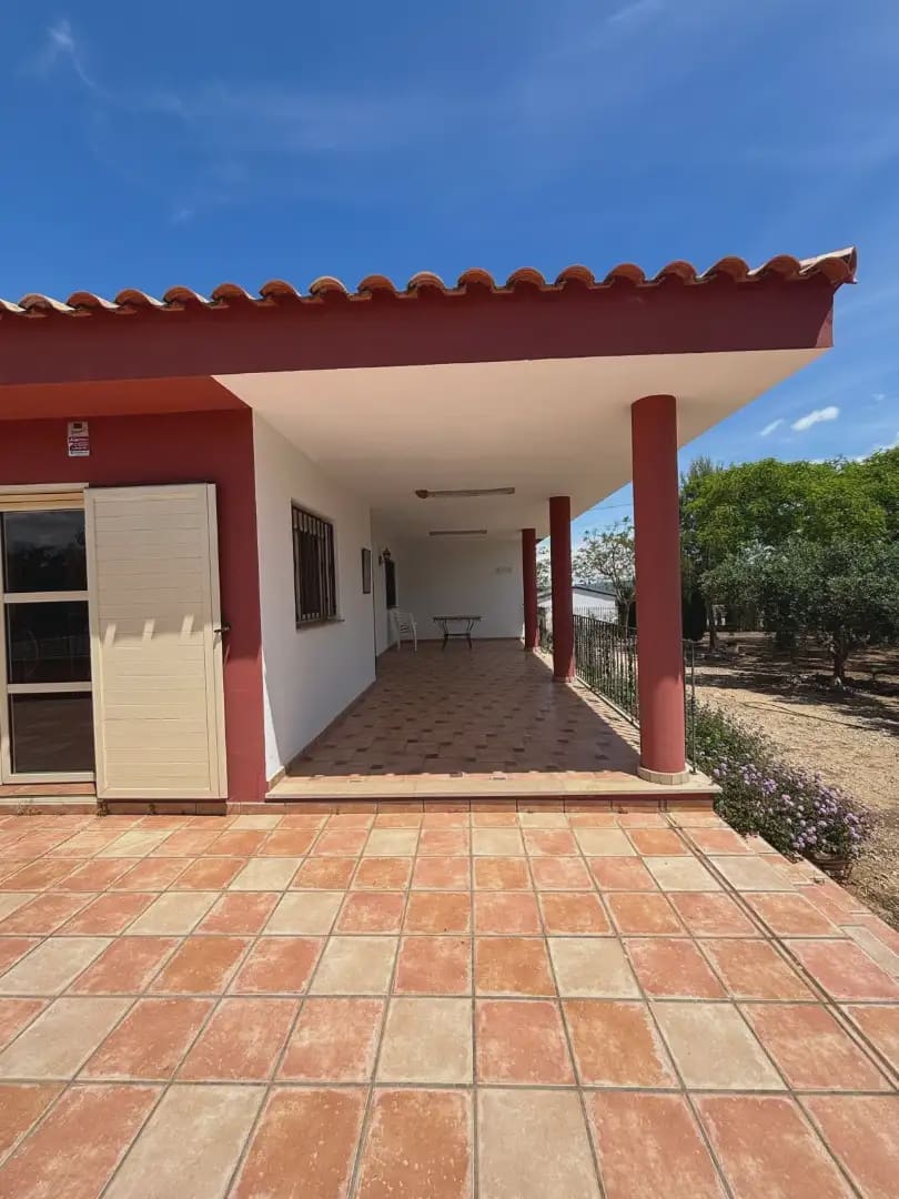 4 bedroom Villa for sale in Catadau with pool garage - € 310,000 (Ref: 9841718)