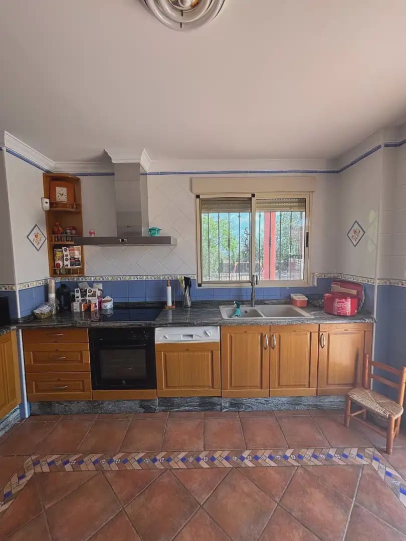 4 bedroom Villa for sale in Catadau with pool garage - € 310,000 (Ref: 9841718)