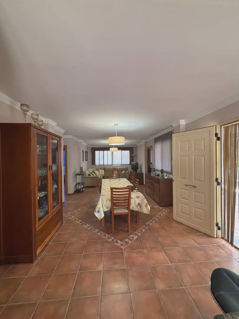 4 bedroom Villa for sale in Catadau with pool garage - € 310,000 (Ref: 9841718)