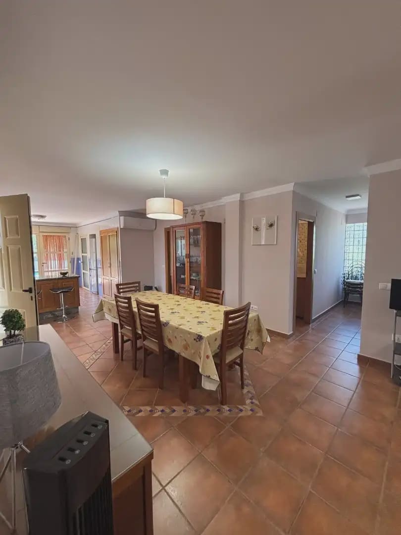 4 bedroom Villa for sale in Catadau with pool garage - € 310,000 (Ref: 9841718)