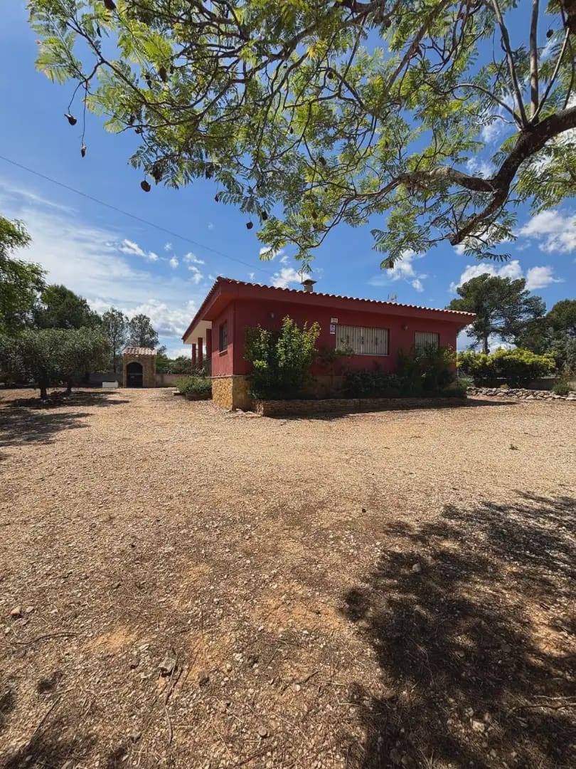4 bedroom Villa for sale in Catadau with pool garage - € 310,000 (Ref: 9841718)