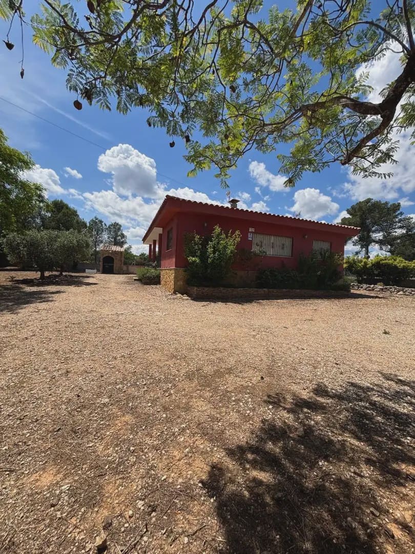 4 bedroom Villa for sale in Catadau with pool garage - € 310,000 (Ref: 9841718)