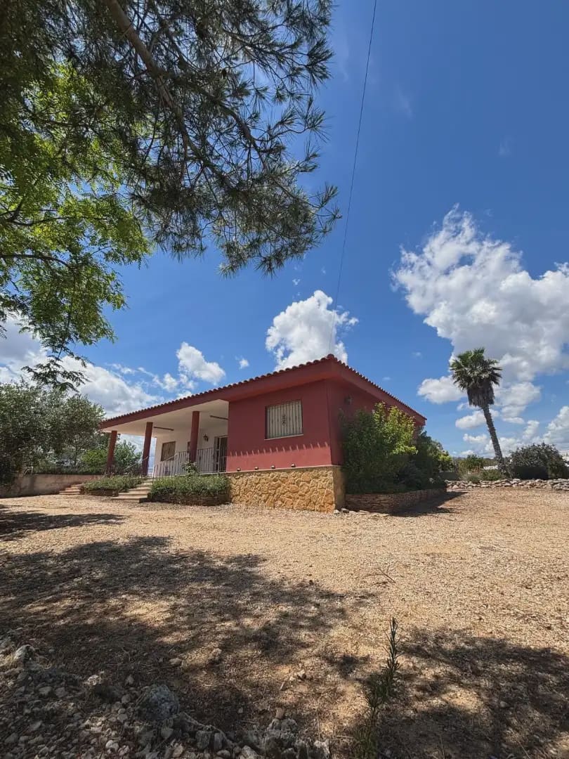 4 bedroom Villa for sale in Catadau with pool garage - € 310,000 (Ref: 9841718)