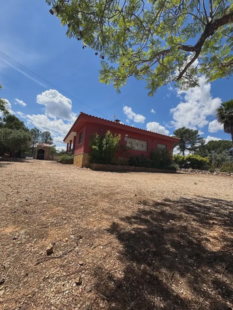 4 bedroom Villa for sale in Catadau with pool garage - € 310,000 (Ref: 9841718)